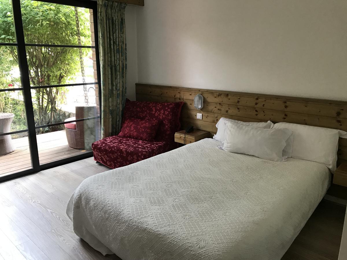 Hotel Le Vieux Logis De Clam Esterno foto